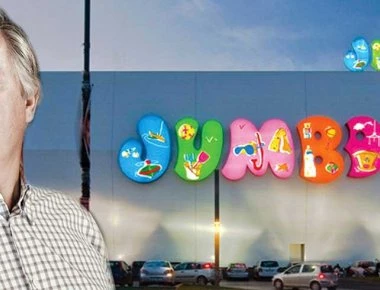 Τα Jumbo πωλούν τσάντες με... τον αγκυλωτό σταυρό και τον Χίτλερ! - Δείτε φωτό